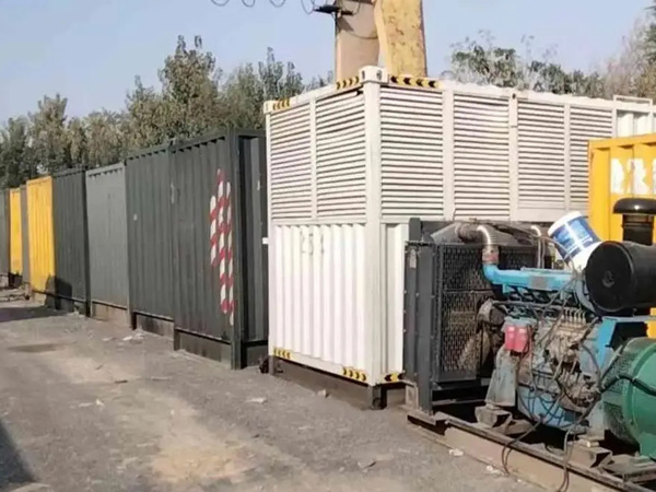 萧县200KW柴油发电机机组每小时油耗是多少？